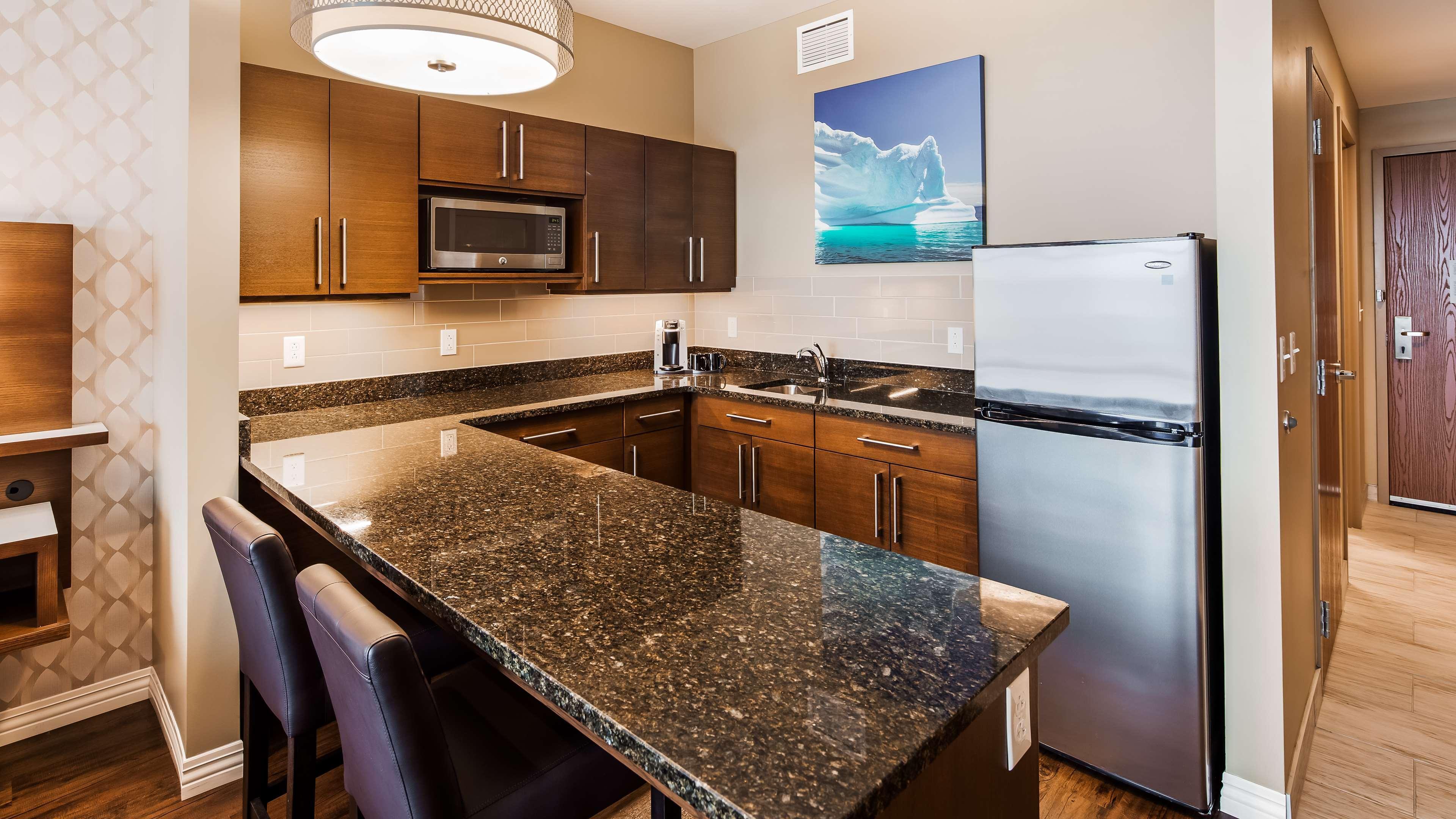 Best Western Plus St. John'S Airport Hotel And Suites Εξωτερικό φωτογραφία
