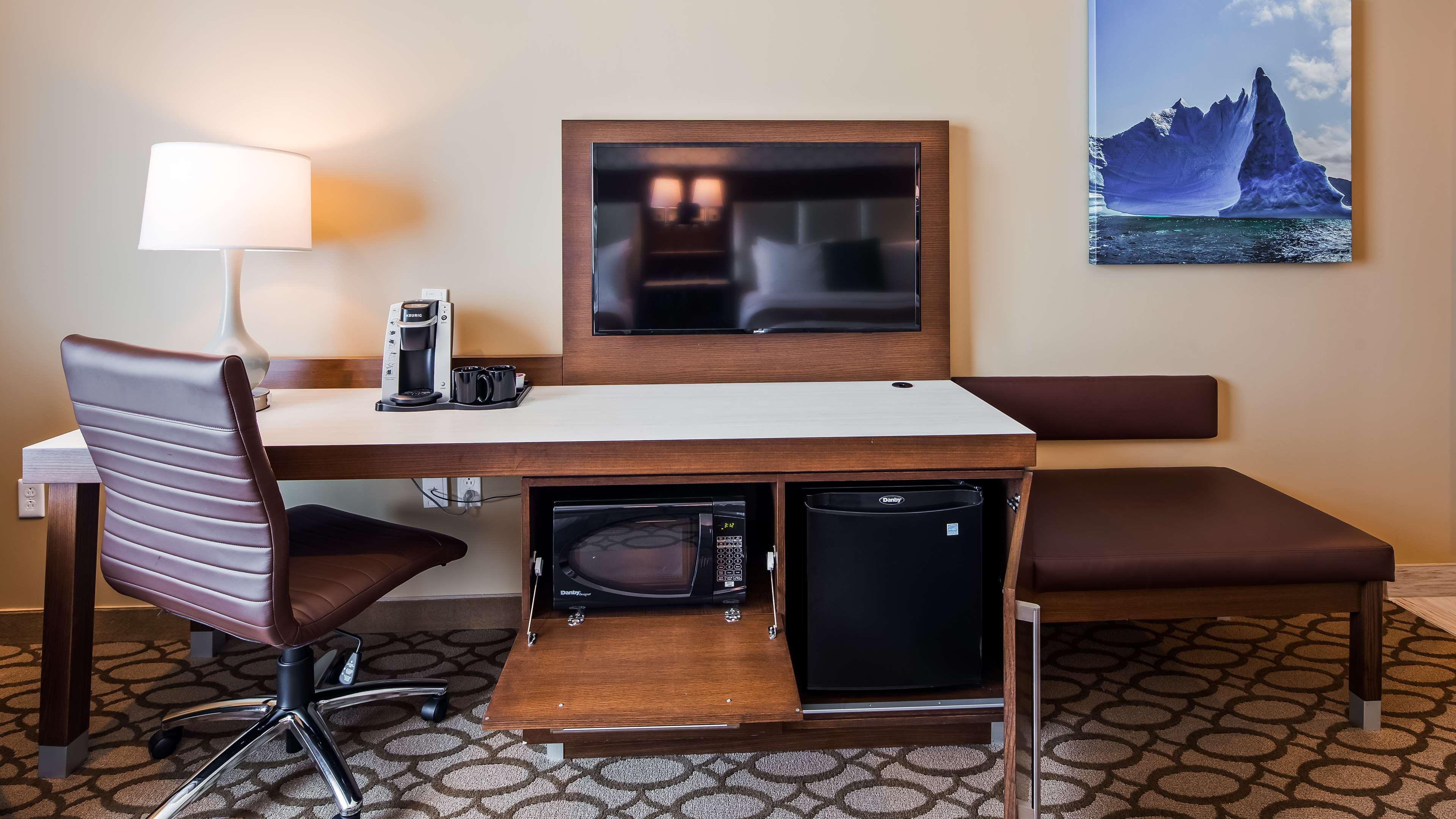 Best Western Plus St. John'S Airport Hotel And Suites Εξωτερικό φωτογραφία