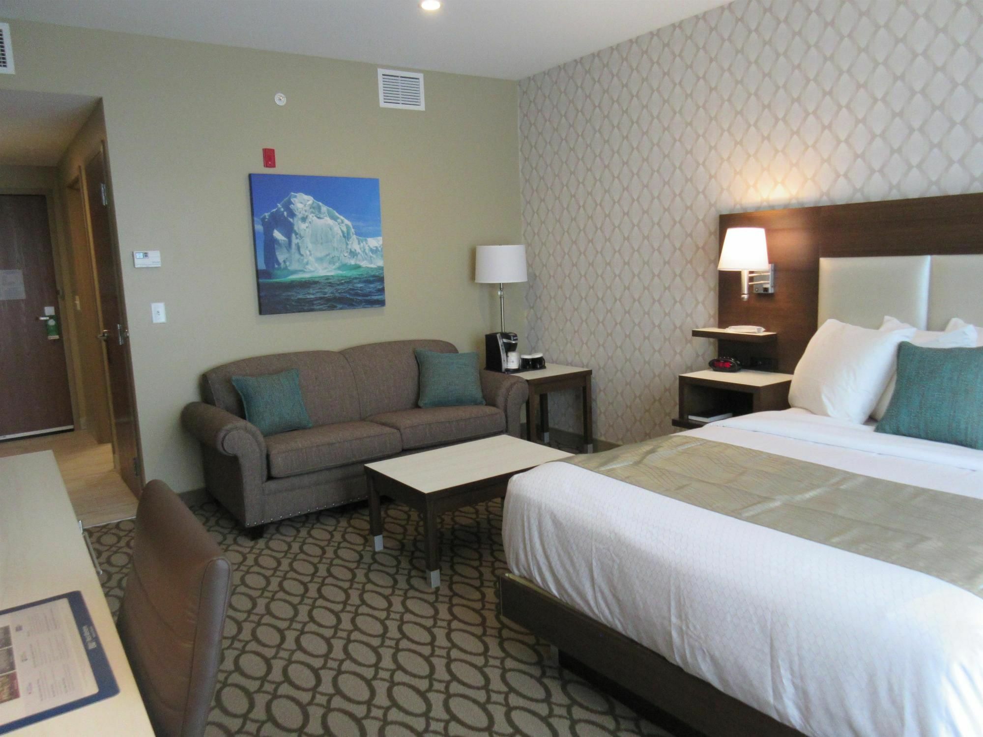 Best Western Plus St. John'S Airport Hotel And Suites Εξωτερικό φωτογραφία